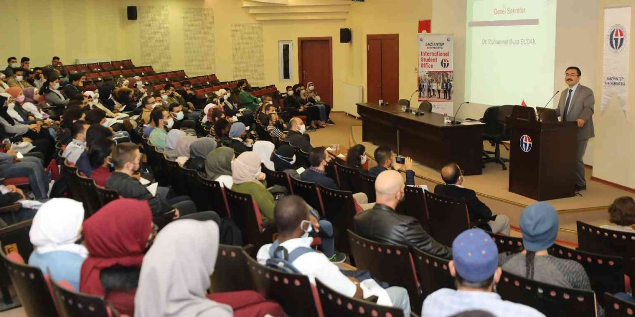 Öğrenciler Oryantasyon Programında Bir Araya Geldi