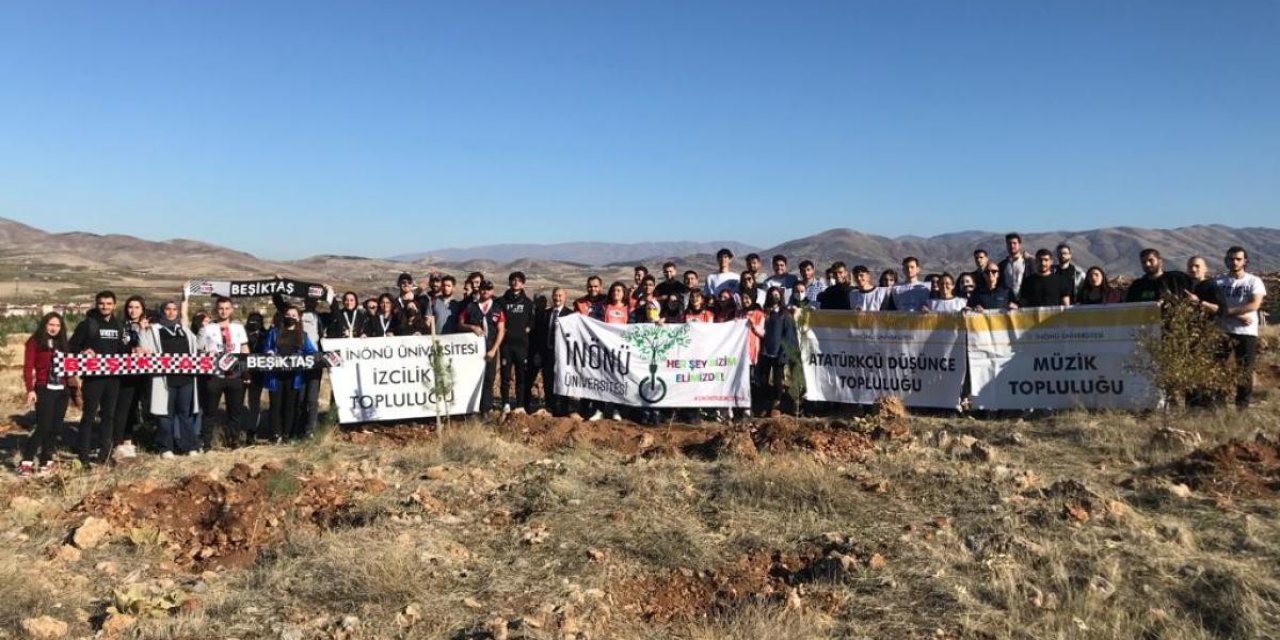 Öğrenciler Fidan Dikiminde Buluştu