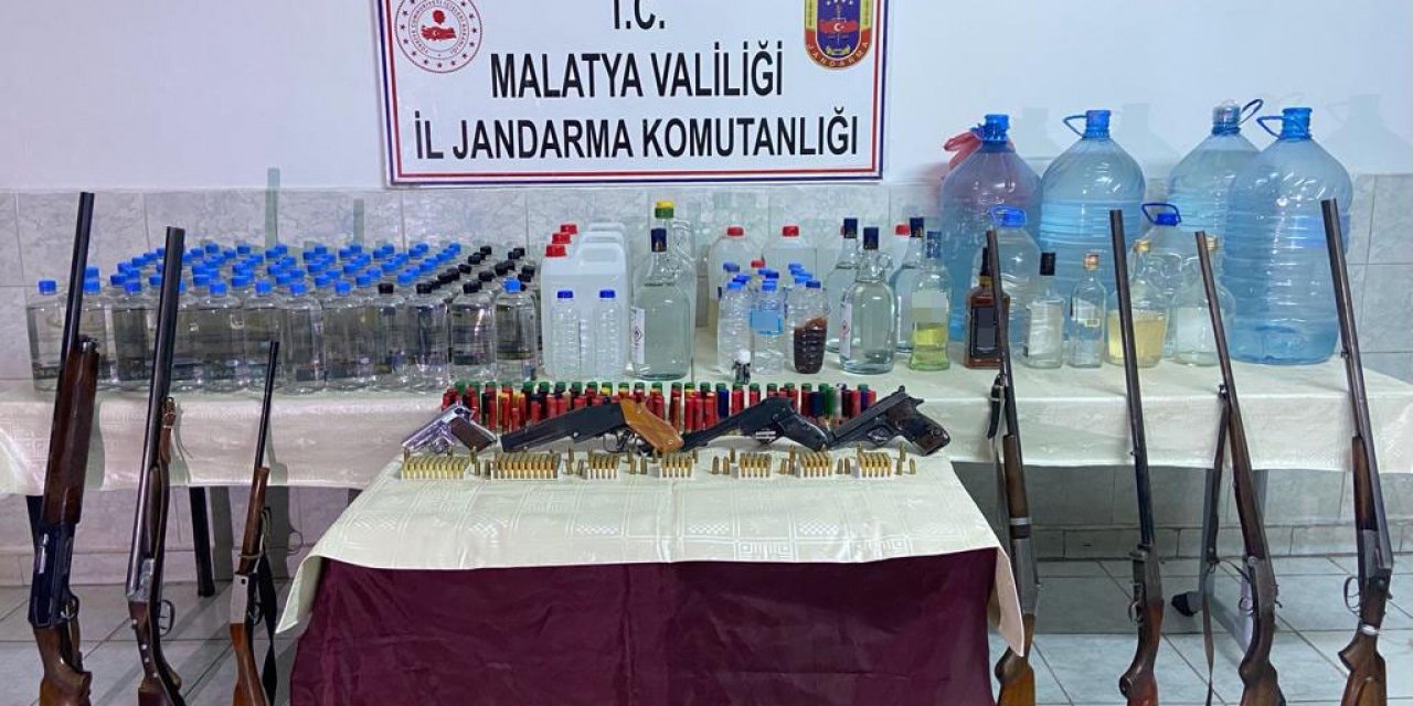 Malatya’da Jandarmadan Silah Ve Uyuşturucu Operasyonu