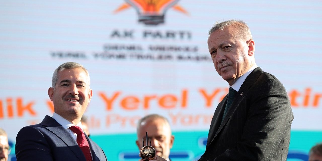 Cumhurbaşkanı Eroğan’dan Başkan Çınar’a Ödül