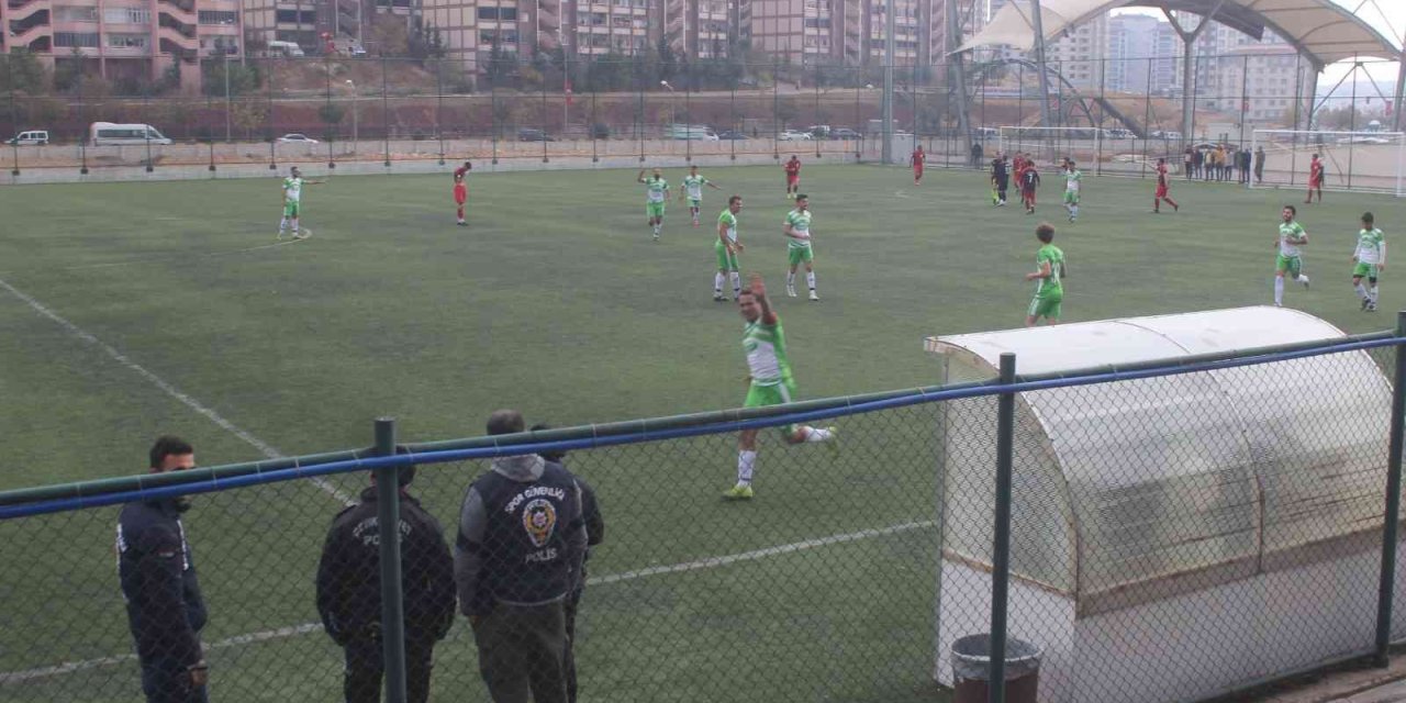 Hy Grup Yavuzelispor Deplasmanda Oynadığı Sanayi Esnafspor’u 1-0 Yendi