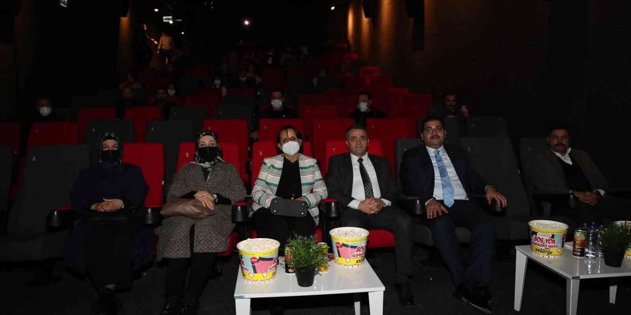 Haliliye’deki Öğretmenler "akif"i İzledi
