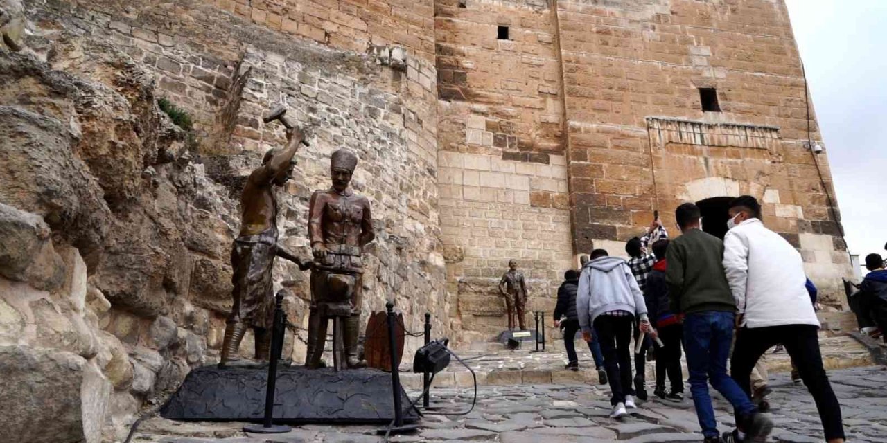 "savunmanın Ayak İzleri" Öğrencilere Yerinde Anlatılıyor