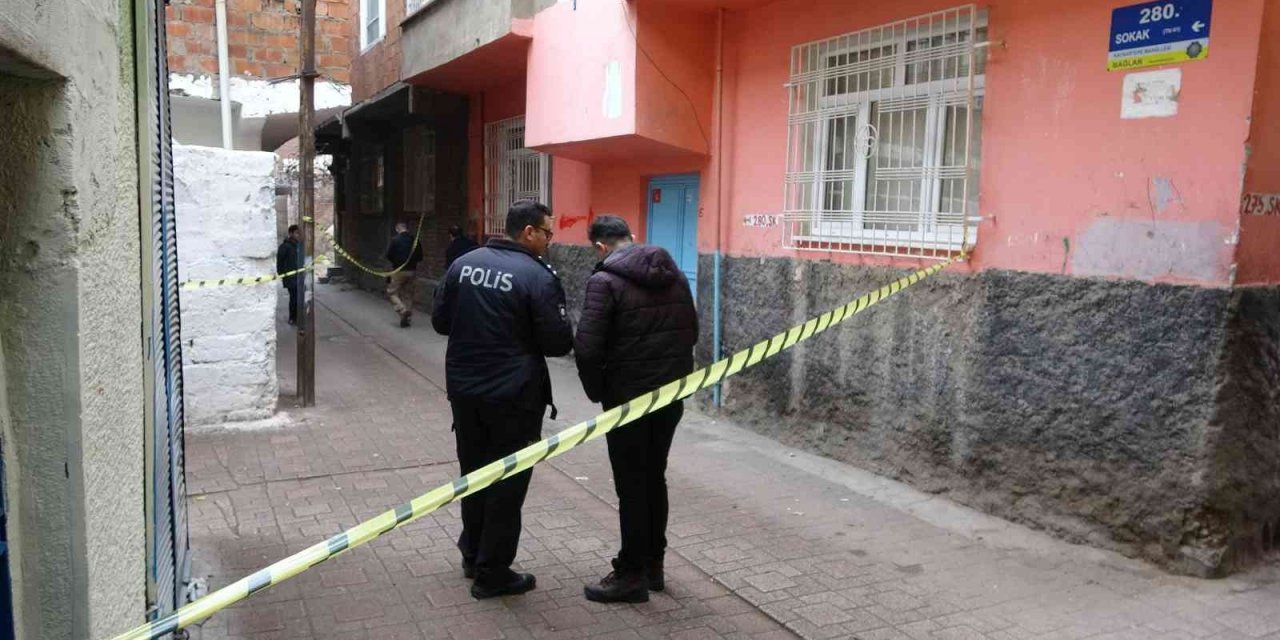 Çocuklarını Eski Eşinden İsteyen Baba, Boşandığı Eşinin Kocası Tarafından Silahla Vuruldu