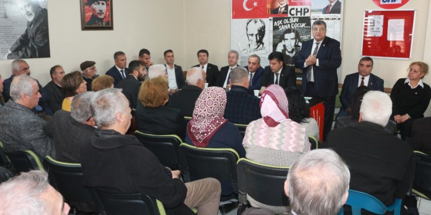 Chp Milletvekilleri Parti Üyeleriyle Bir Araya Geldi