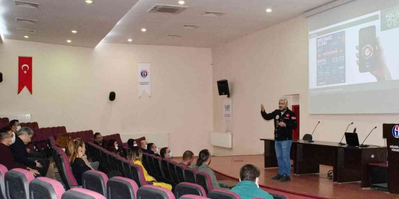 Oğuzeli Myo’da “en İyi Narkotik Polisi Anne” Konferansı