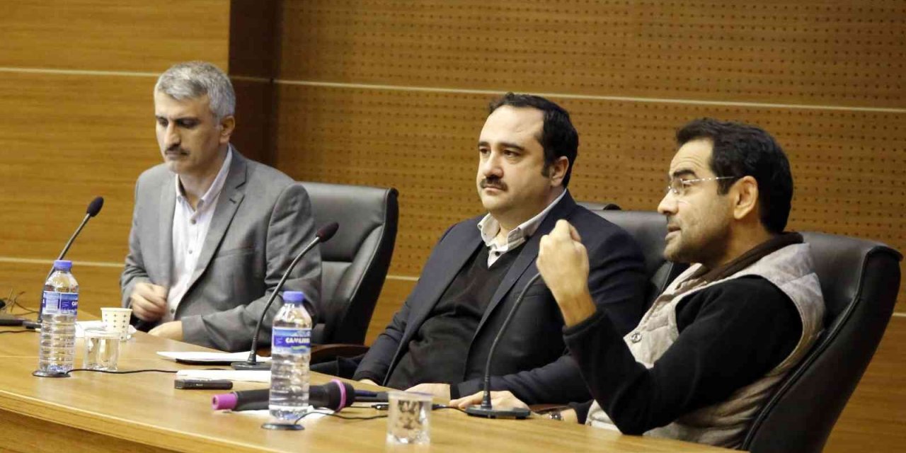 Gaziantep’te Sezai Karakoç Anısına Konferans