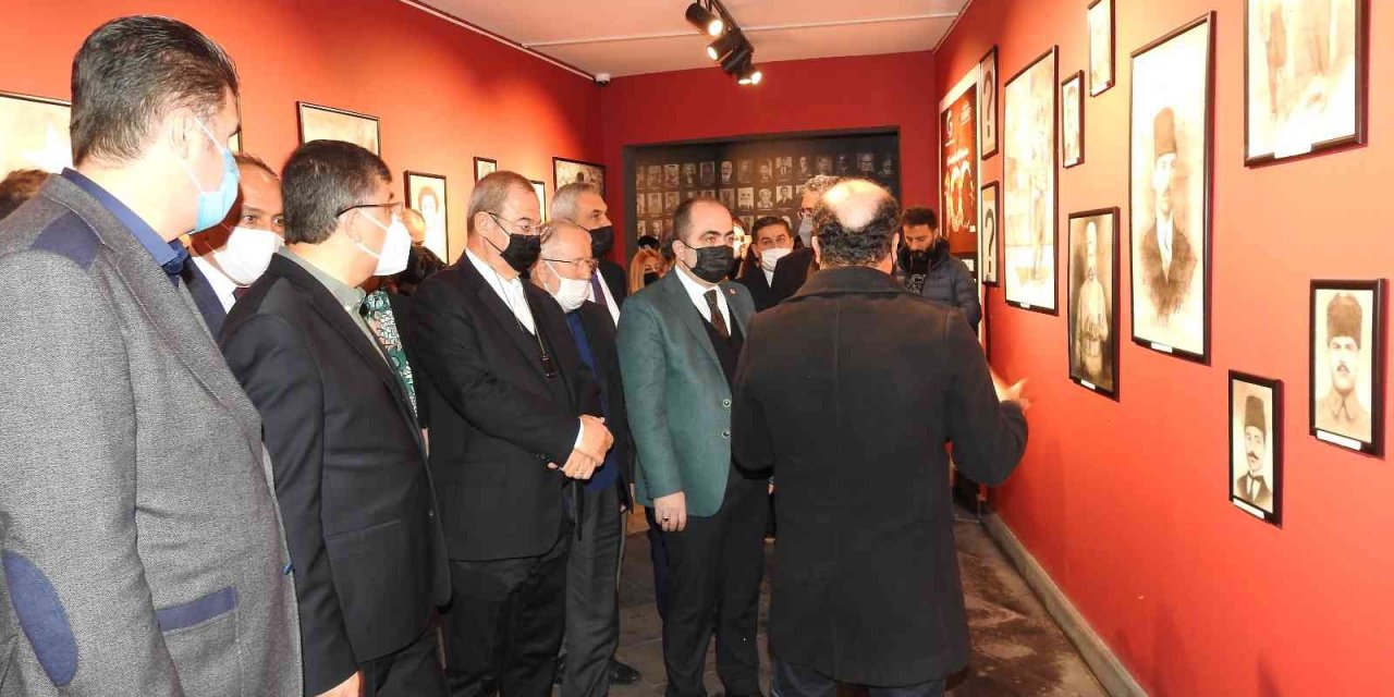 “gaziantep Savunması Kahramanları Karakalem Resim Sergisi” Açıldı