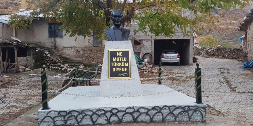 Gölbaşı Belediyesi Hacılar Köyündeki Atatürk Büstünü Onardı