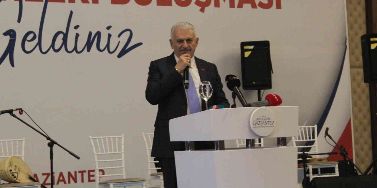 Binali Yıldırım Gaziantep’te ’hemşeri Dernekleri Buluşması’na Katıldı