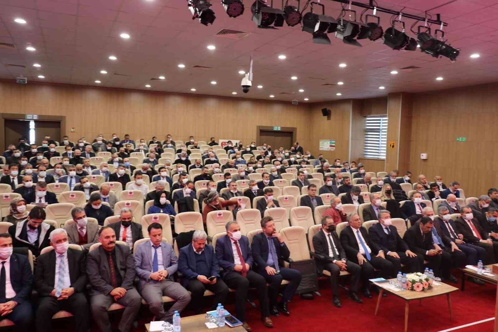Müdür Gönen, 2021 Yılı Değerlendirme Ve İstişare Toplantısı Yaptı