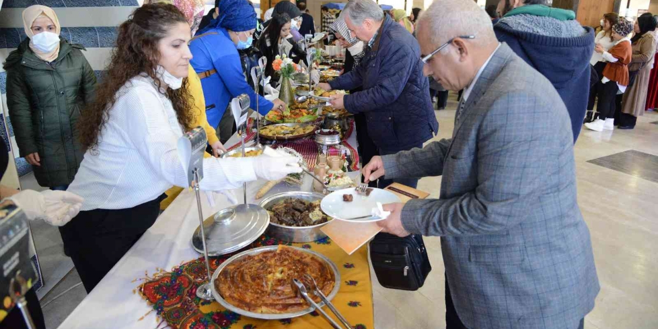 Diyarbakırlı Kadınlar Unutulan Yöresel Lezzetleriyle Geçim Kaynağı Sağlayacak