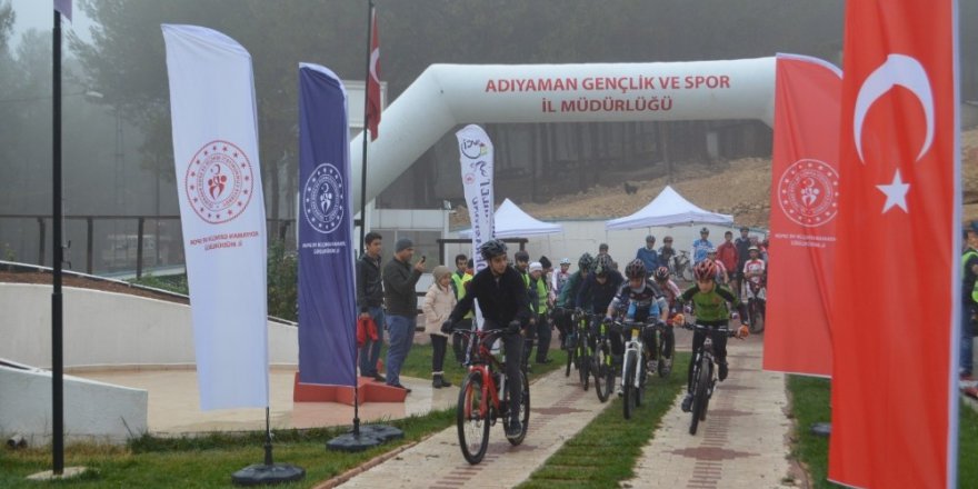 1 Aralık Dağ Bisikleti Yarışmaları Yapıldı