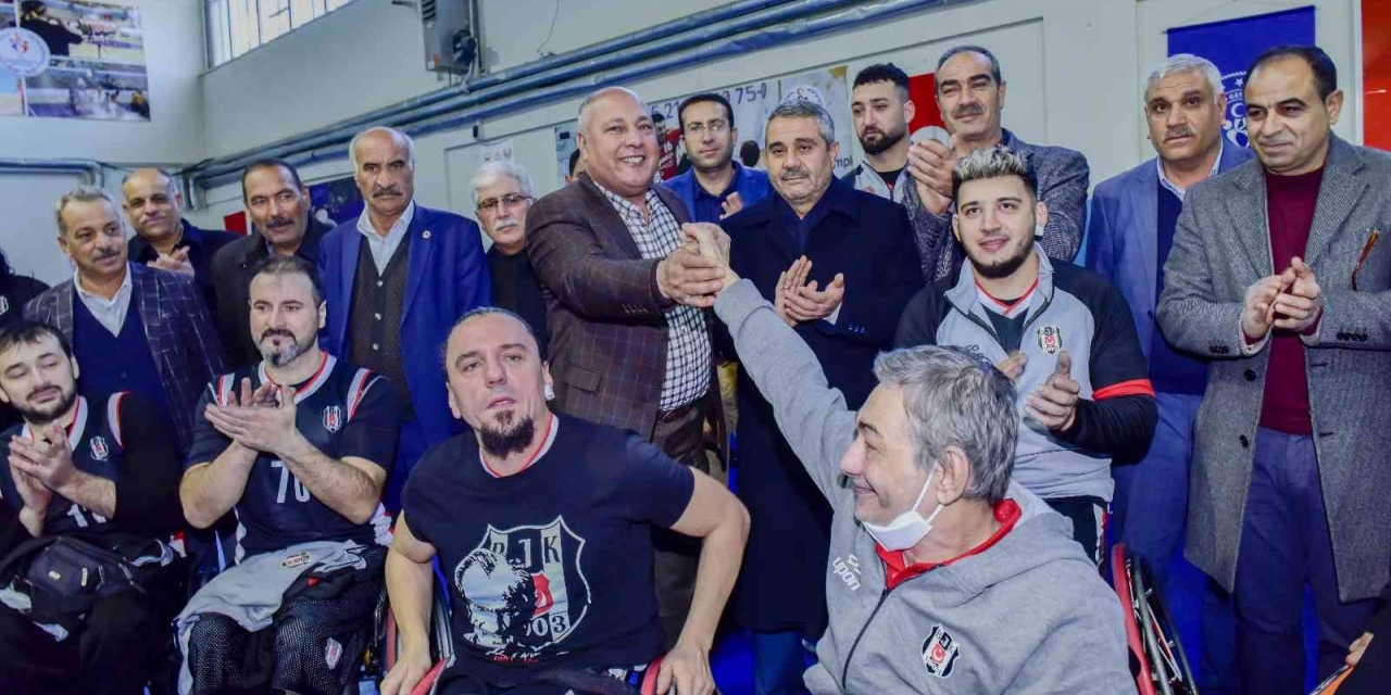 Soylu’dan Sporculara Destek
