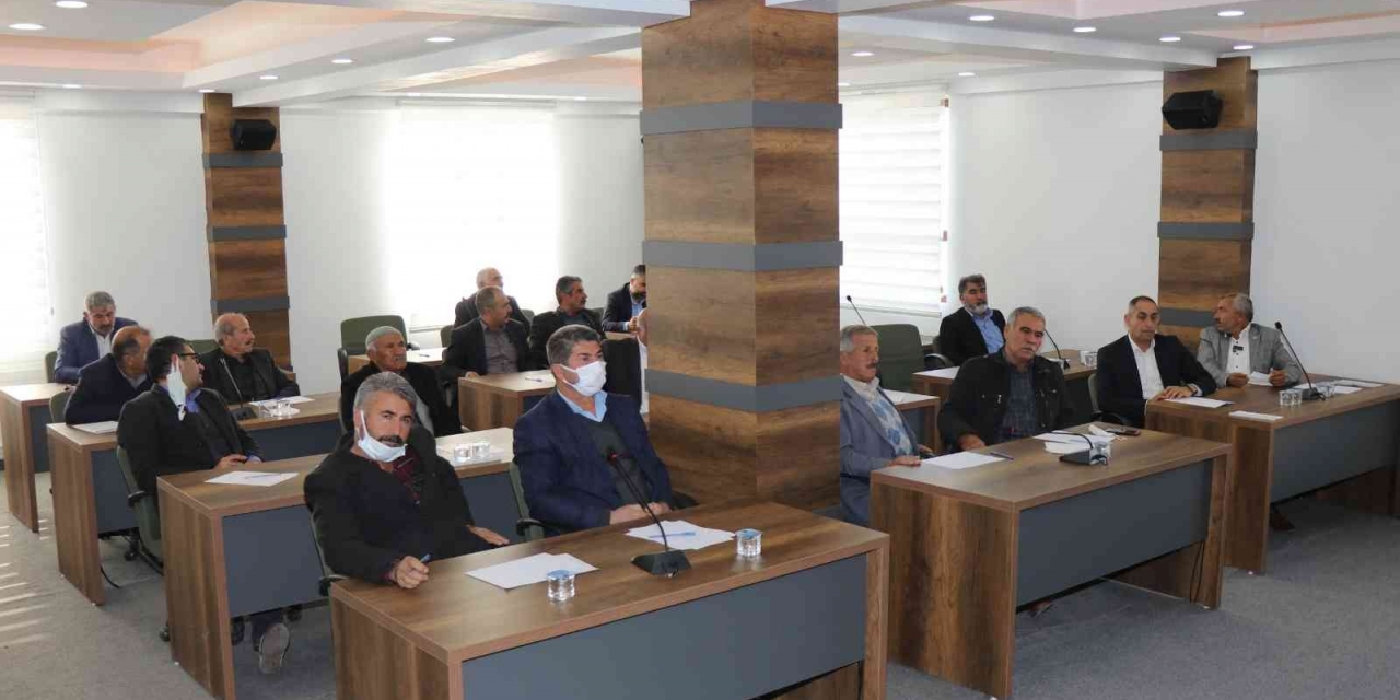 Başkan Aksoy Muhtarlarla Bir Araya Geldi