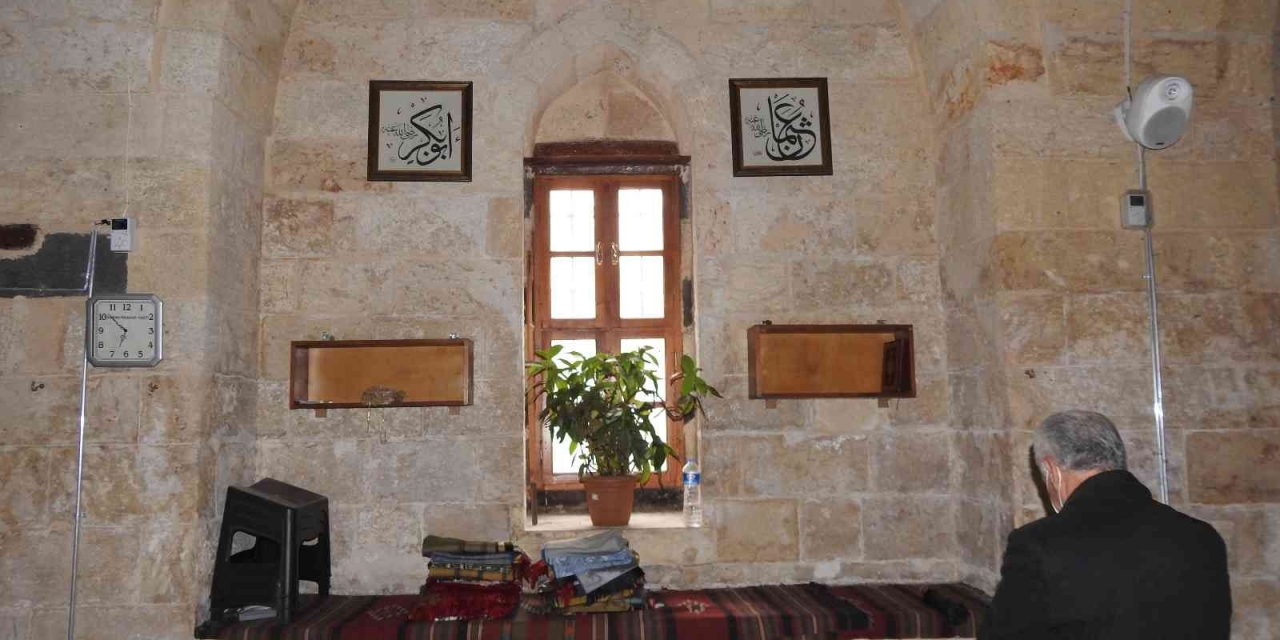 Gaziantep’in Tarihi Camileri Hatlarla Donatıldı