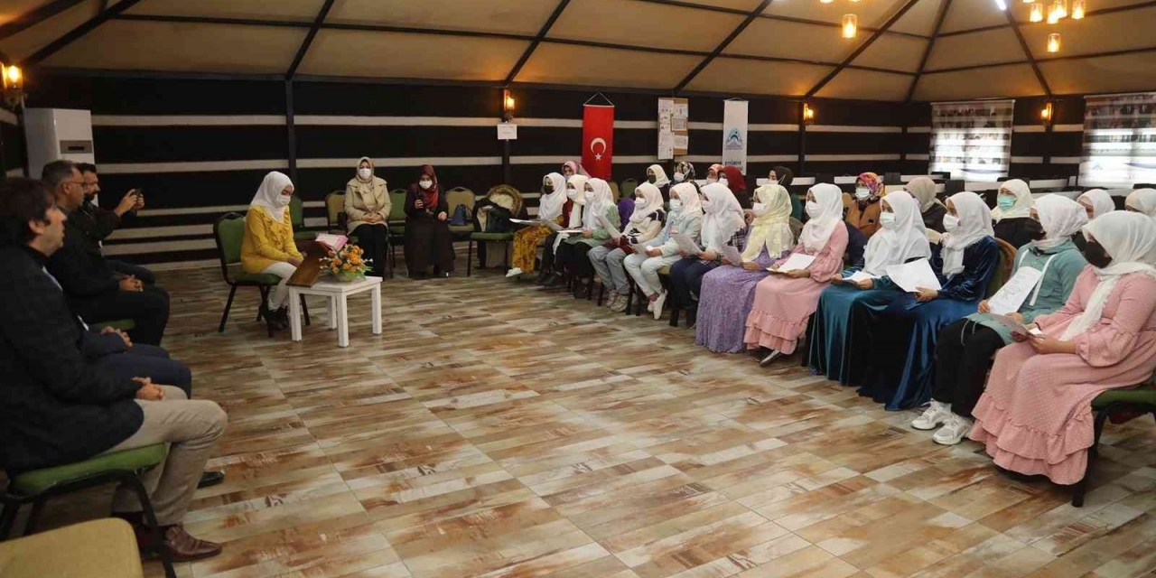 Başkan Kuş Kursiyerlerin Hatim Programına Katıldı