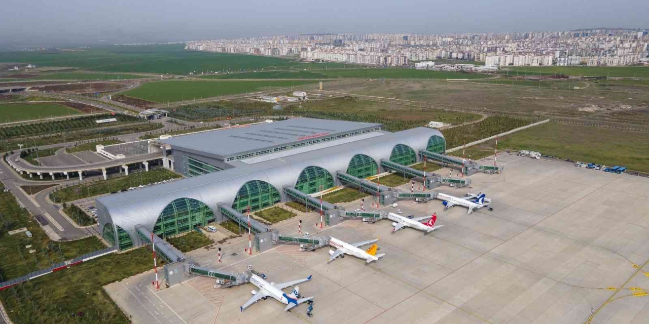 Diyarbakır Havalimanı 2021 Yılında 1 Milyon 360 Bin Yolcuya Hizmet Verdi