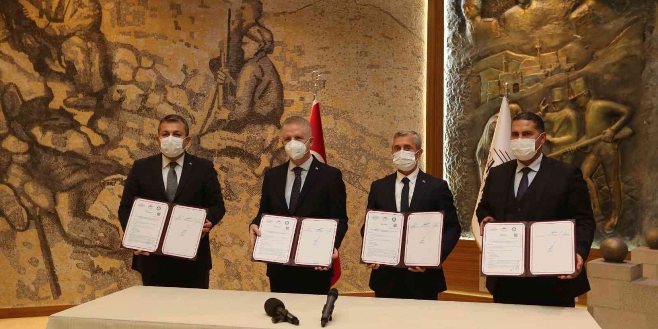 Şahinbey’de Hayvan Yetiştiricilerine Destek Sürüyor
