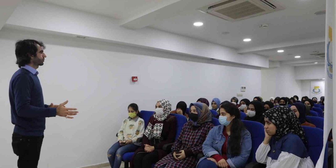 Sınava Hazırlanan Gençlerden Canpolat’a Teşekkür