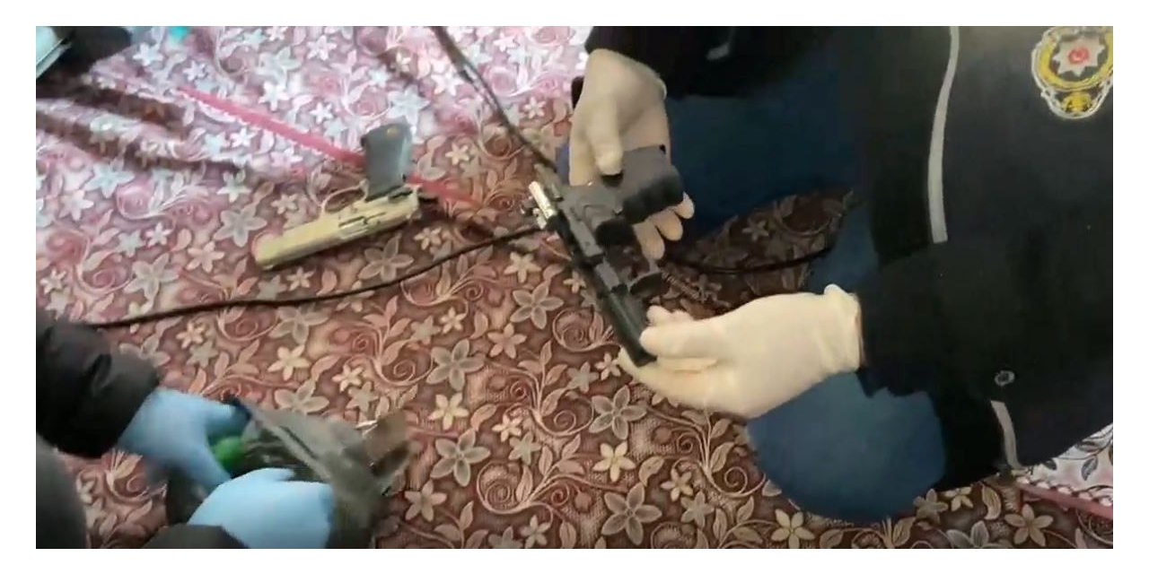 Kurusıkı Tabancaların Gerçek Tabancaya Dönüştürüldüğü Atölyeye Operasyon