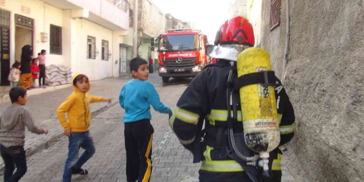 Şanlıurfa’da Mesken Yangını Korkuttu