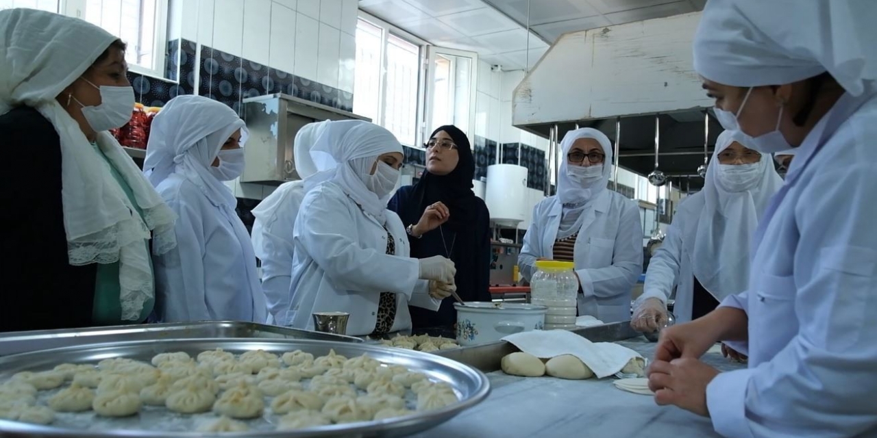 Tarım Şehri Şanlıurfa’da Kadınlar İş Başında