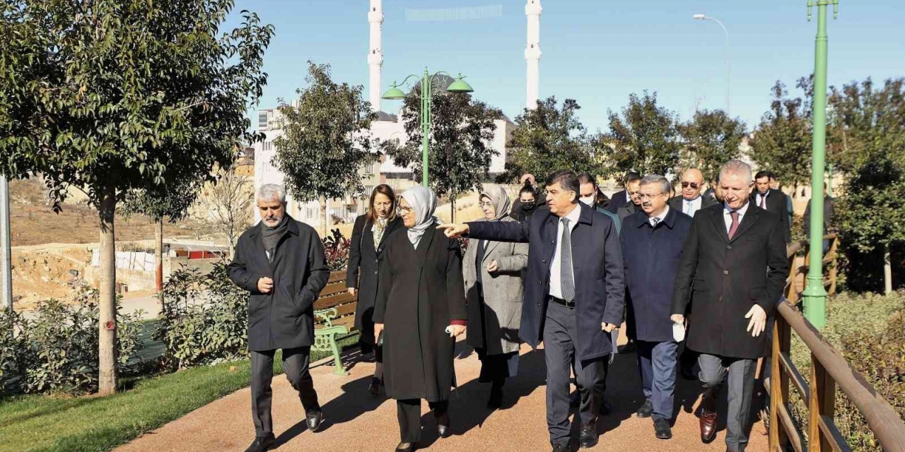 Tbmm Çocuk Hakları Komisyonu, Şehitkamil Vadi Park’ı Gezdi