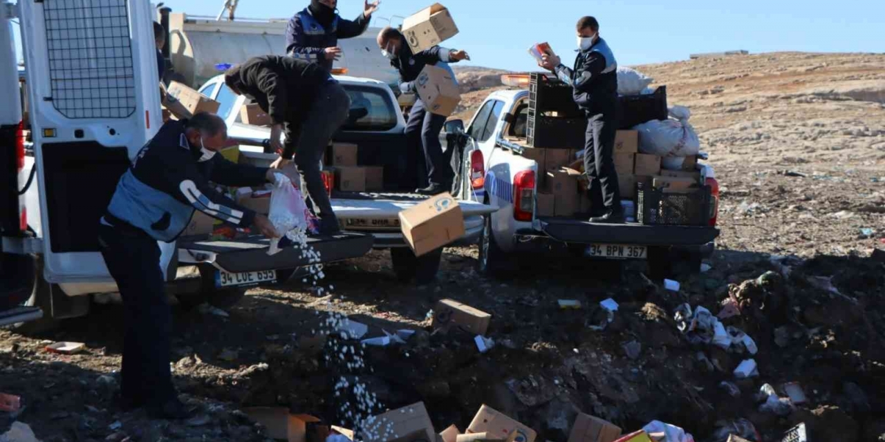Şanlıurfa’da Satışa Hazır 6 Ton Küflenmiş Hurmaya El Konuldu