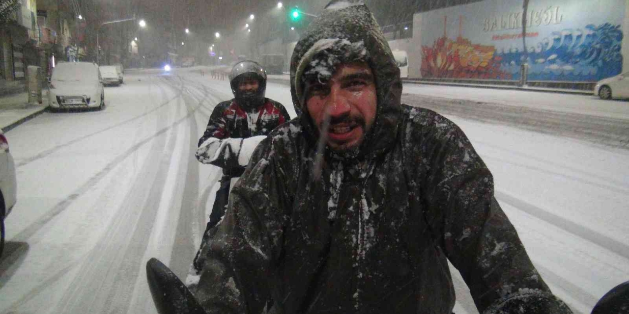 Şanlıurfa’da Kar Kimine Eğlence Kimine Çile Oldu