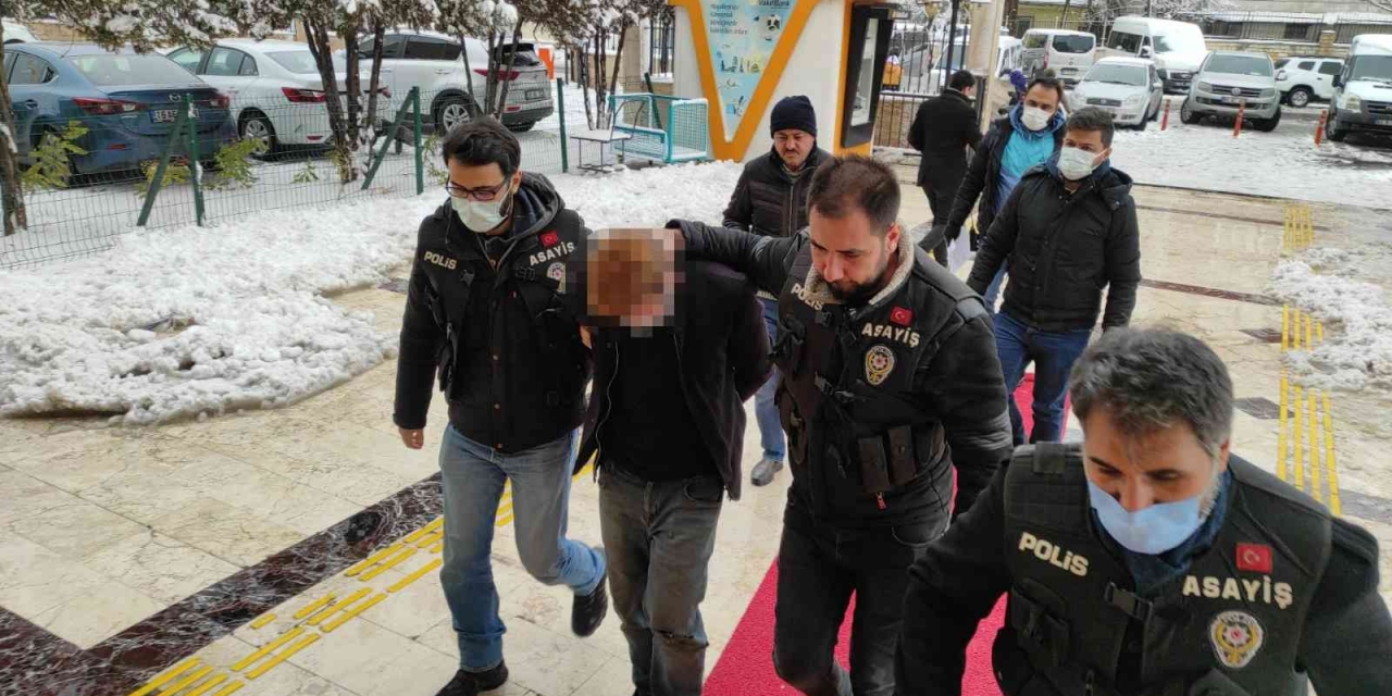 Evine Gittiği Kişiyi Kabloyla Boğan Şahıs Tutuklandı