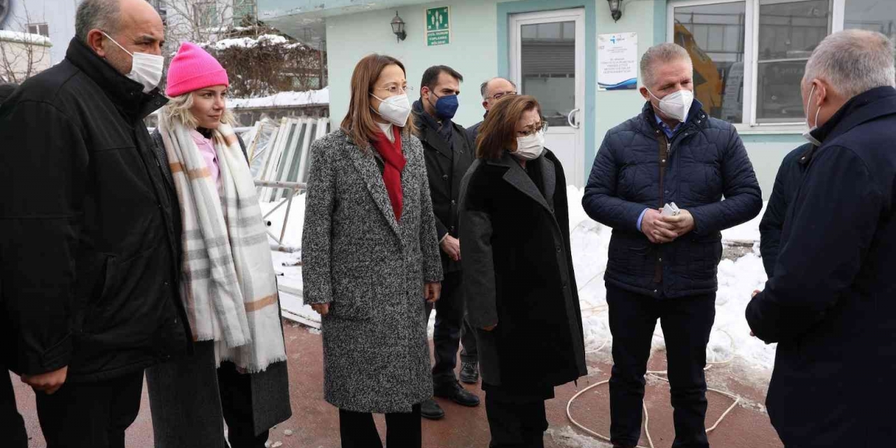 Şahin’den Çatıları Çöken İş Yeri Sahiplerine Ziyaret