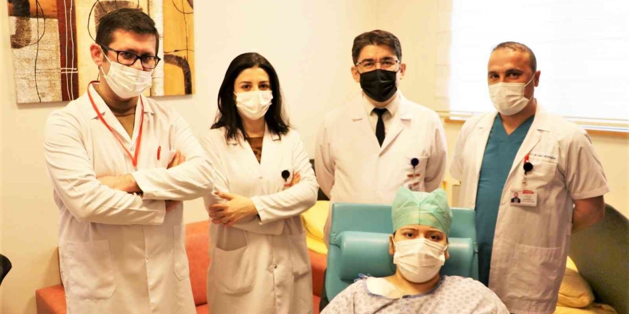 Ambulans Helikopterle Kurtarılan Anne Ve Bebeği Hayata Tutundu