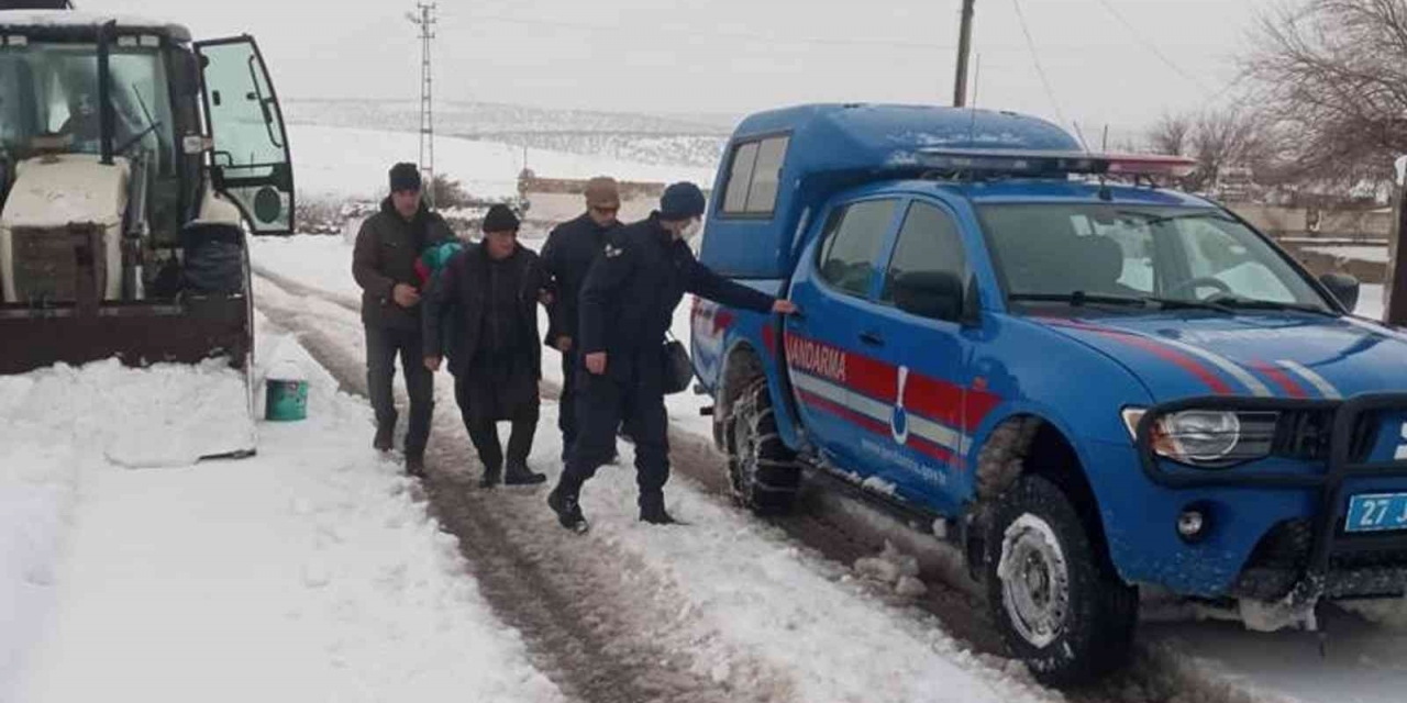 Araban’da Mahsur Kalan Hastaların İmdadına Belediye Yetişti