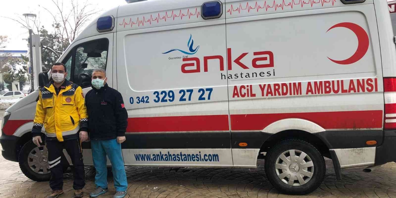 Anka Hastanesi Karda Evlere Sağlık Hizmeti Götürüyor