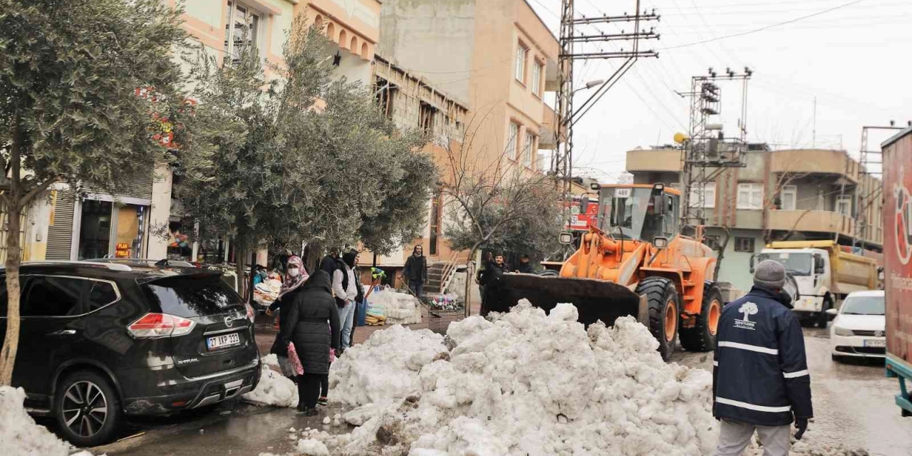 Muhtarlardan Fadıloğlu’na Hizmet Teşekkürü