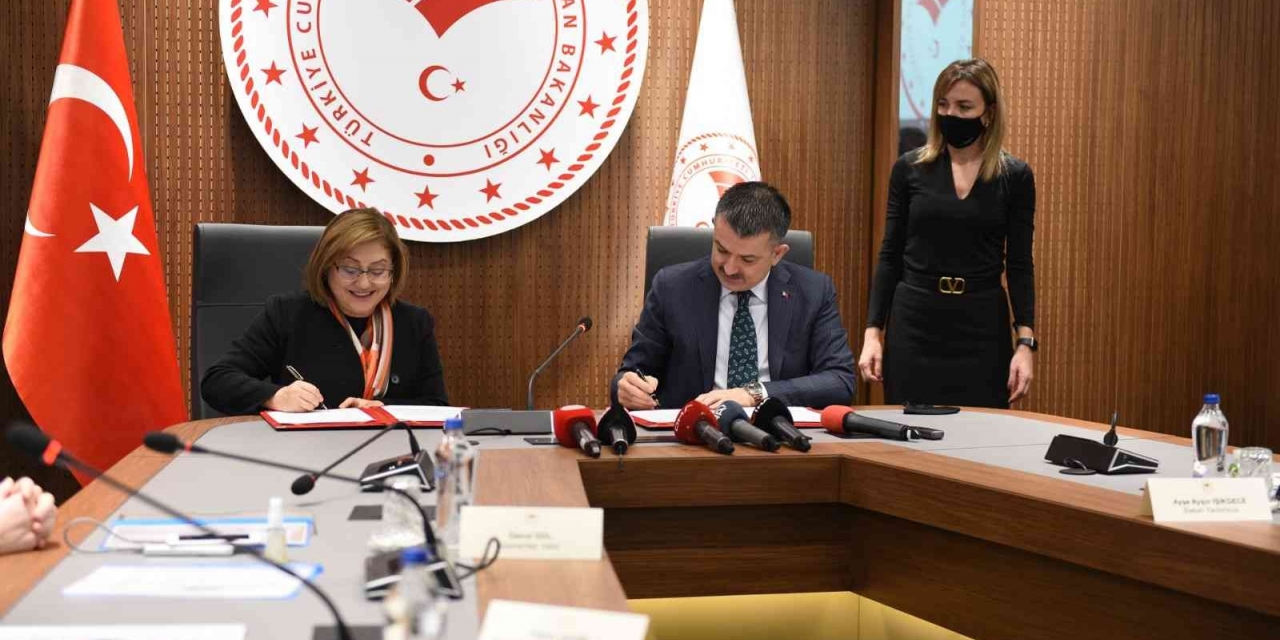 Gaziantep Büyükşehir’den, Kentteki Hayvan Yetiştiricilerine 2,8 Milyon Liralık Aşı Desteği