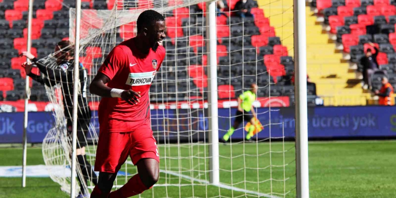 Spor Toto Süper Lig: Gaziantep Fk: 3 - Dg Sivasspor: 1 (ilk Yarı)