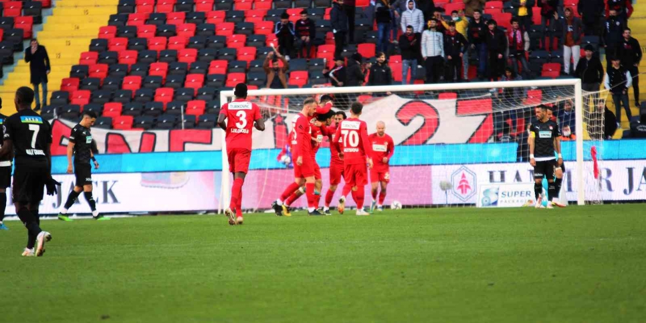 Spor Toto Süper Lig: Gaziantep Fk: 5 - Dg Sivasspor: 1 (maç Sonucu)