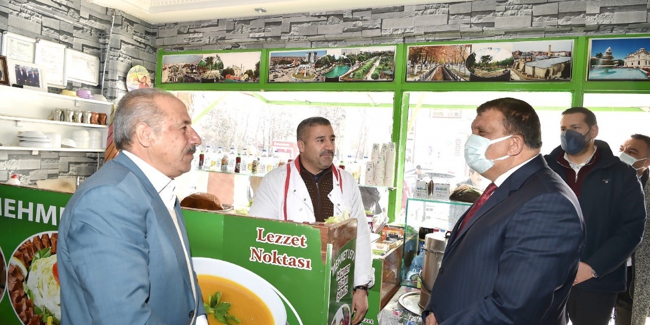 Başkan Gürkan’dan Esnaf Ve Vatandaşlara Ziyaret