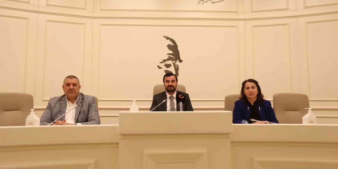 Büyükşehir’den 8 Mart Dünya Kadınlar Günü’nde Gazi Şehirli Kadınlara Jest