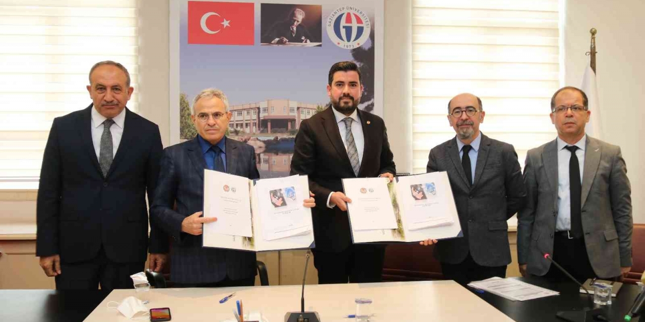 Gazeteciler İle İletişimciler Ggc Akademi Çatısı Altında Toplanacak