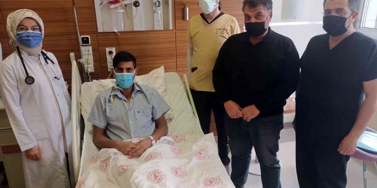 Türkiye’de İlk Kez Yapılan Ameliyatla Sağlığına Kavuştu