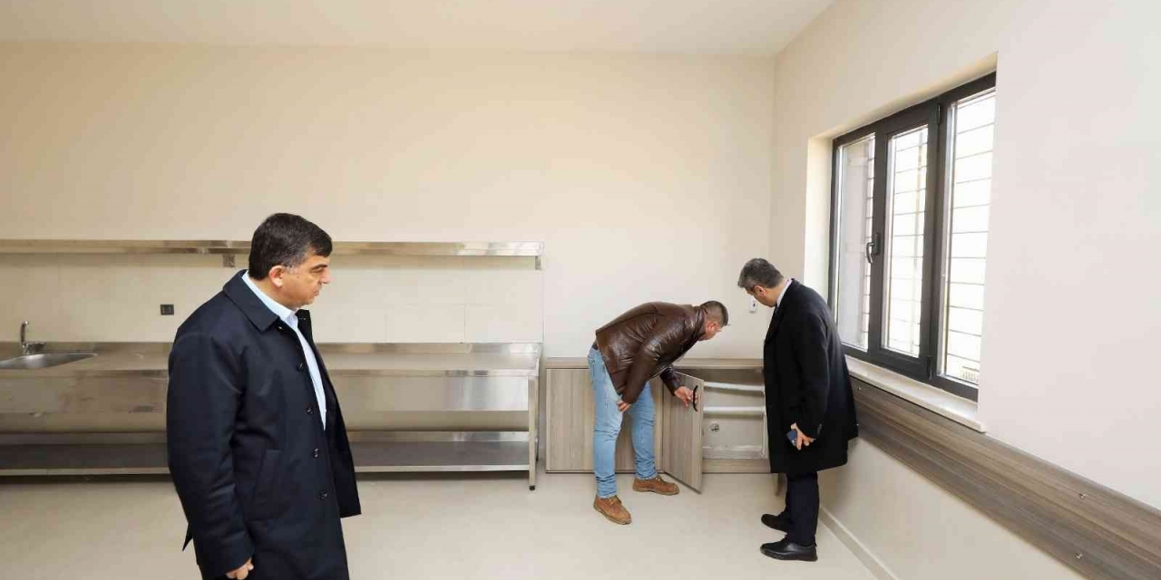 Başkan Fadıloğlu, Tamamlanan Sosyal Tesisi İnceledi