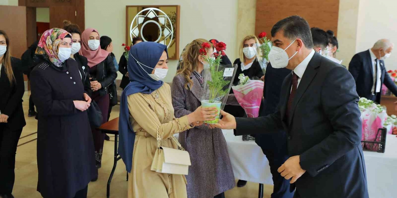 Fadıloğlu’ndan 8 Mart Dünya Kadınlar Günü Mesajı