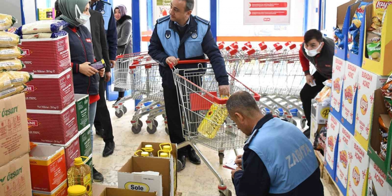 Araban’da Zincir Marketlerde Denetim Yapıldı