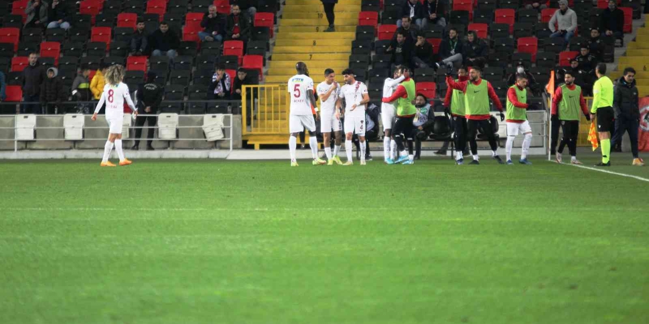 Spor Toto Süper Lig: Gaziantep Fk: 1 - Hatayspor: 2 (ilk Yarı)