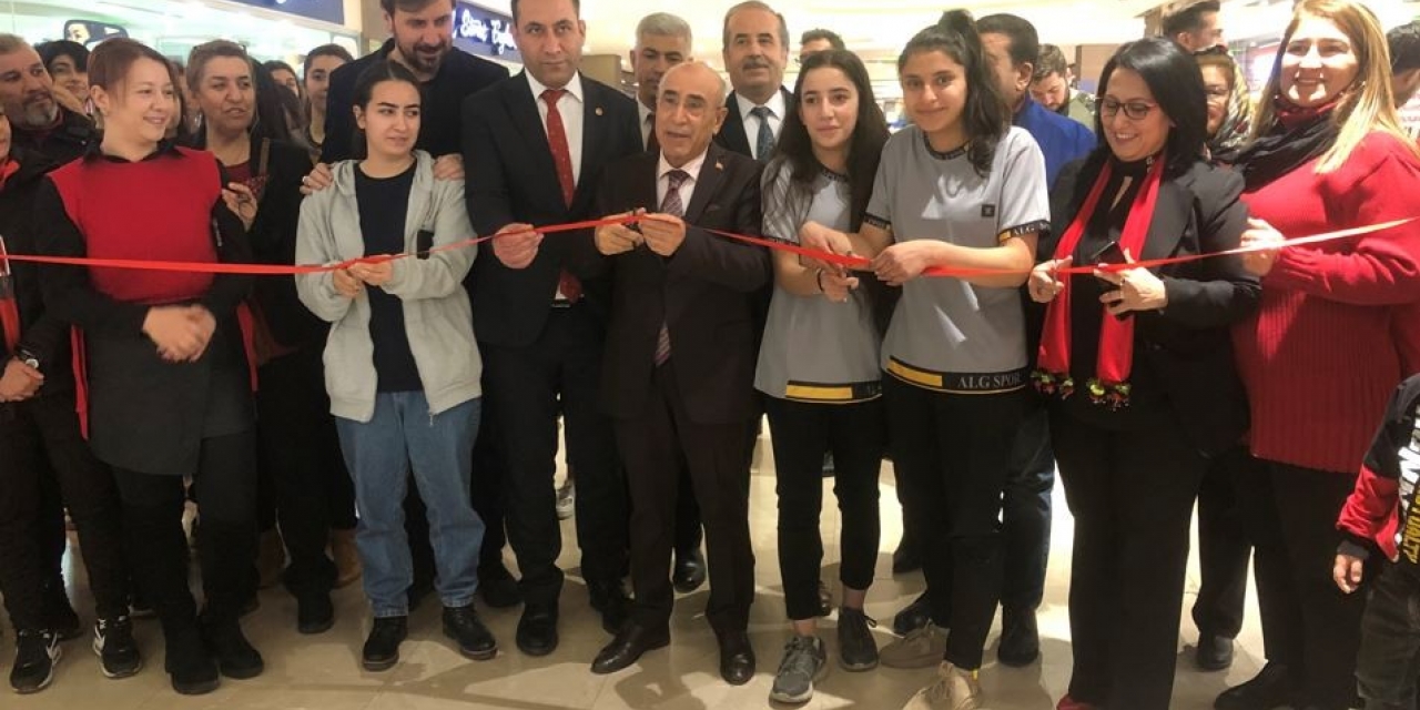 Gaziantepli Kadın Sporcular İle Yöneticilerin Hayatı Sergiye Taşındı