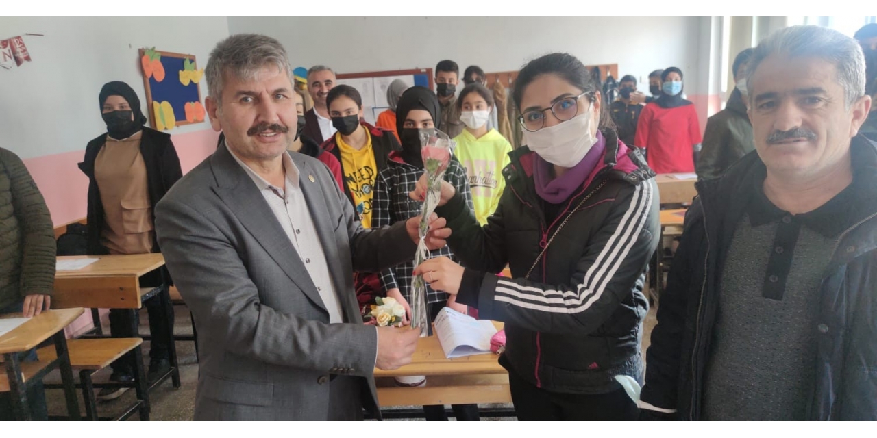 Başkan Söylemez’den Kadın Öğretmenlere 8 Mart Sürprizi