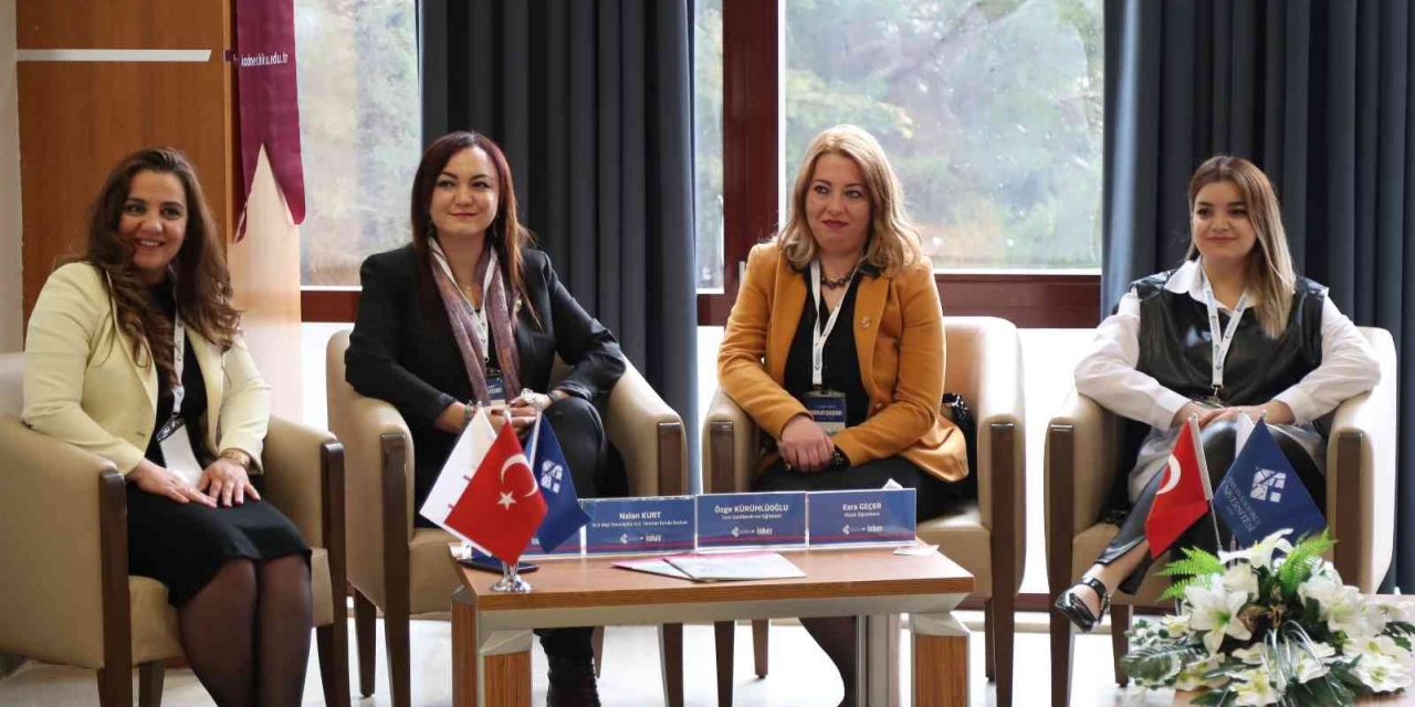İlham Veren Kadınlar Hkü’de Buluştu